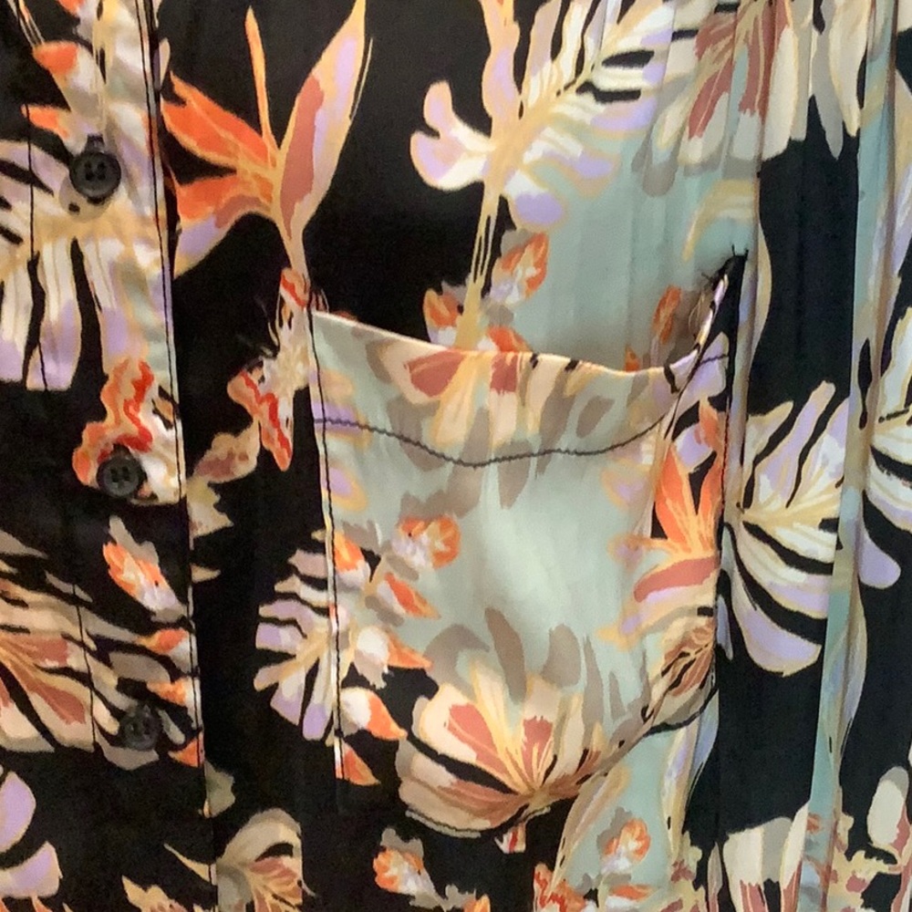 Free People Floral Print Lightweight Top - Black, Cream, Peach, Size Large - Picture 5 of 15